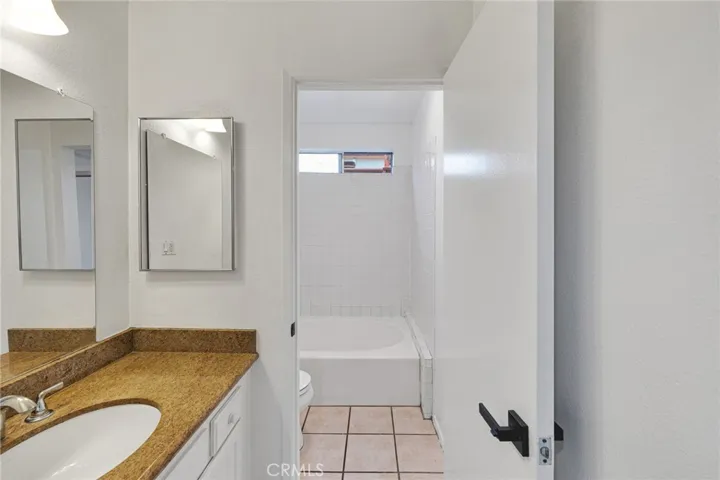 1523 E Windsor Road 103c, Glendale, California 91205