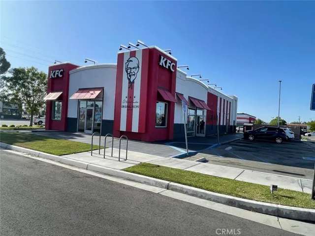 866 W Avenue I, Lancaster, California 93534