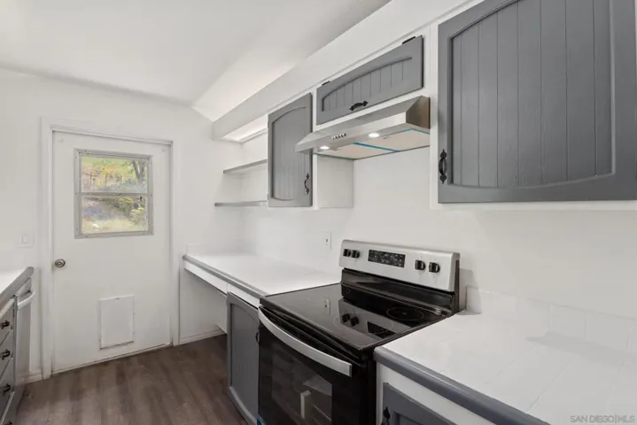 12929 Calle De Las Rosas, San Diego, California 92129