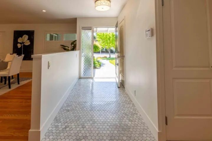 11190 Santa Teresa Drive, Cupertino, California 95014
