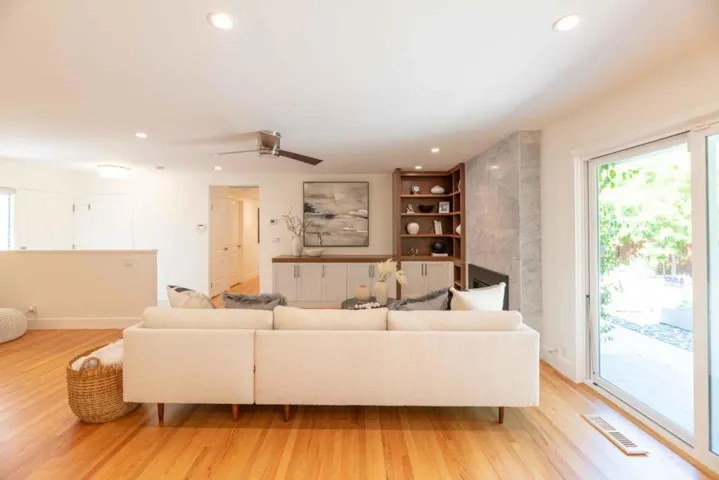 11190 Santa Teresa Drive, Cupertino, California 95014