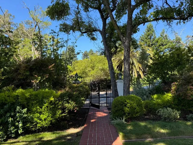 410 Severn Lane, Hillsborough, California 94010