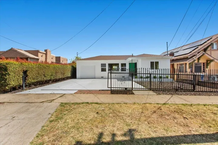 1040 E 16th Street, National City, California 91950