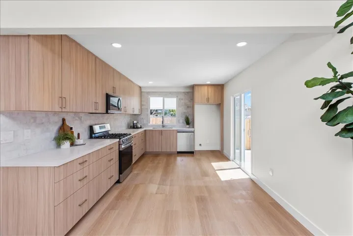 1040 E 16th Street, National City, California 91950