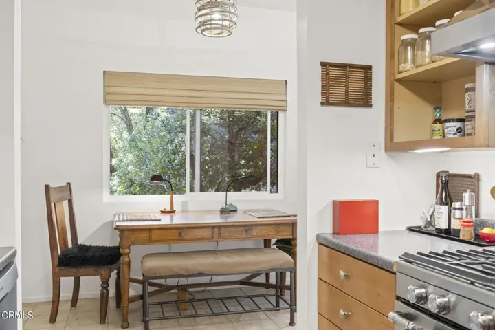 16-web-or-mls-Upmarketmedia_1014CreeB-60