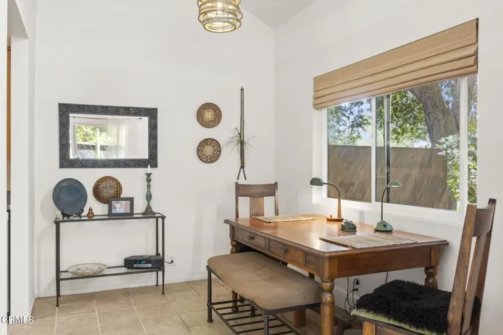 12-web-or-mls-Upmarketmedia_1014CreeB-45