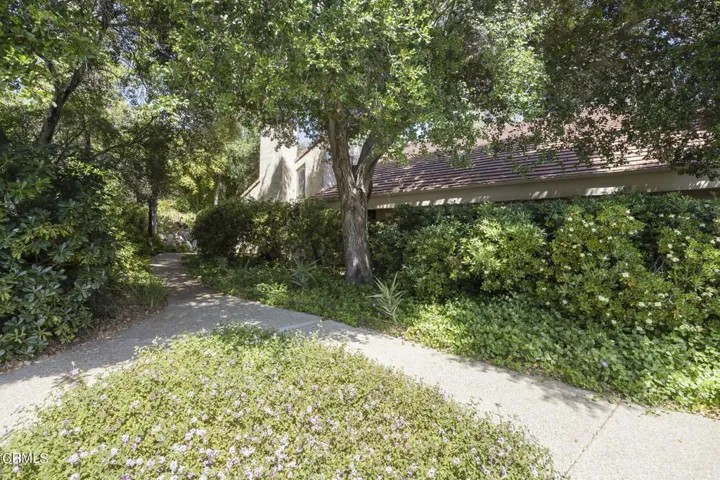 2-web-or-mls-Upmarketmedia_1014CreeB-5