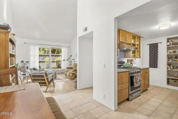 13-web-or-mls-Upmarketmedia_1014CreeB-50