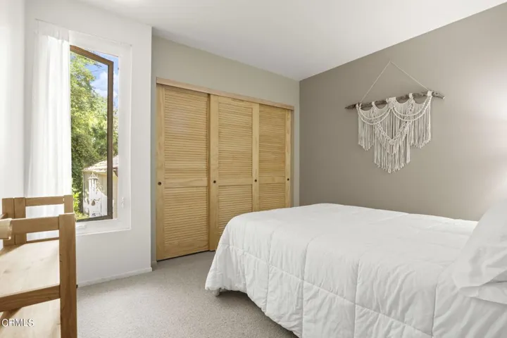 22-web-or-mls-Upmarketmedia_1014CreeB-81