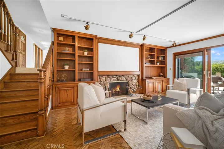 4012 Schuylkill Drive, Calabasas, California 91302