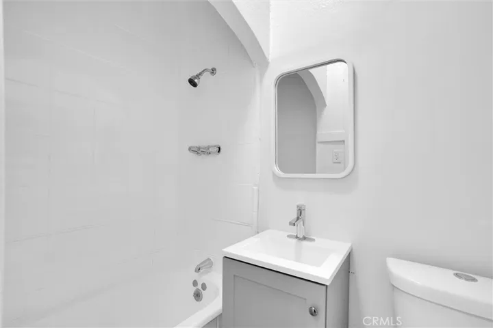 323 W 4th Street 404, Long Beach, California 90802