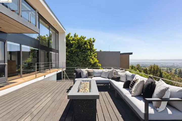 115 Pershing Drive, Oakland, California 94611
