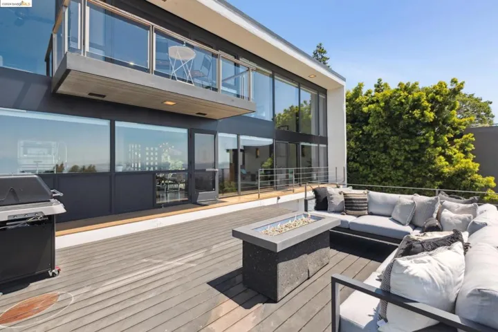 115 Pershing Drive, Oakland, California 94611