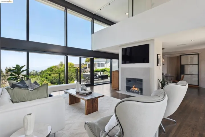 115 Pershing Drive, Oakland, California 94611