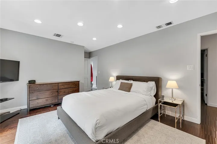 20964 Rios Street, Woodland Hills, California 91364