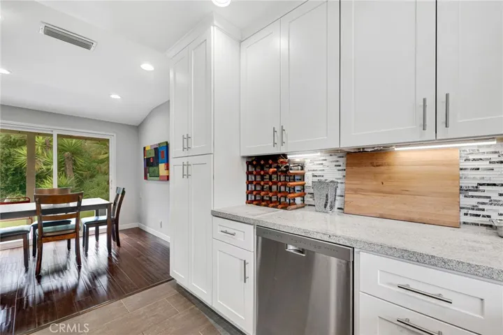 20964 Rios Street, Woodland Hills, California 91364