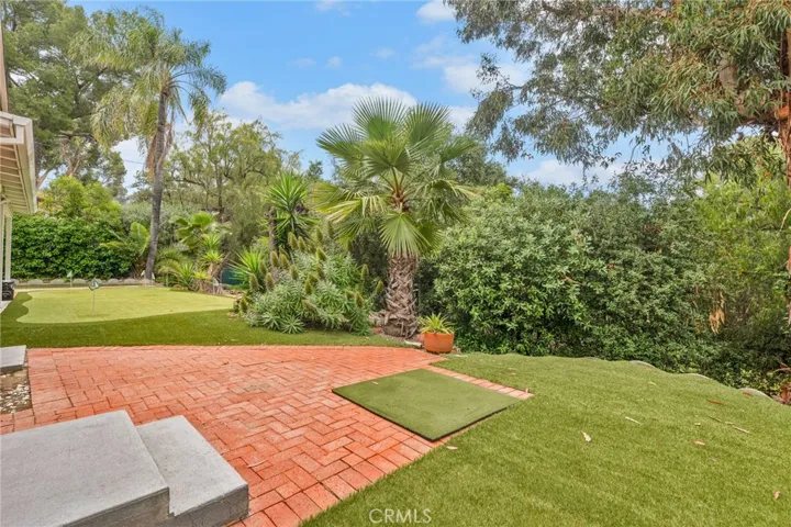 20964 Rios Street, Woodland Hills, California 91364