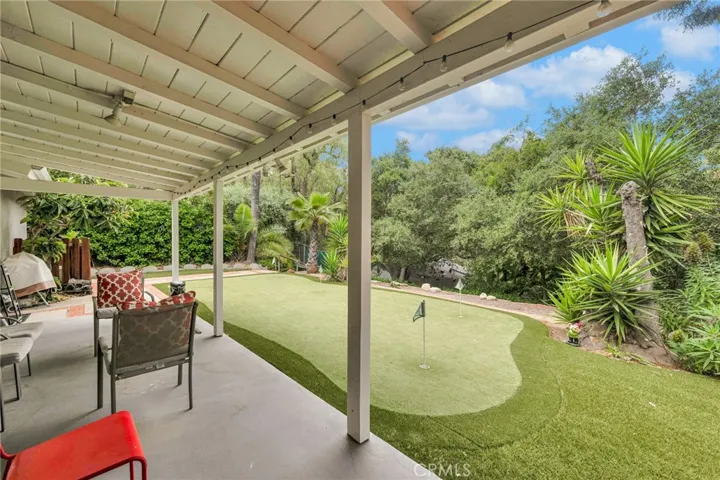 20964 Rios Street, Woodland Hills, California 91364