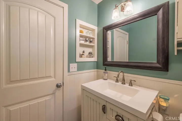 285 Spruce Lane, Sugarloaf, California 92386