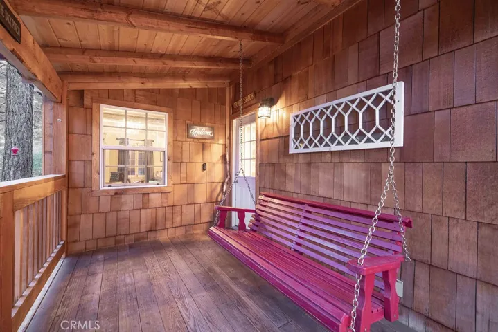 285 Spruce Lane, Sugarloaf, California 92386