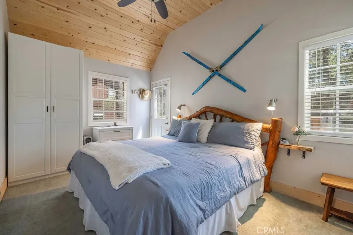 285 Spruce Lane, Sugarloaf, California 92386