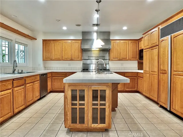 123 Corona Avenue, Long Beach, California 90803