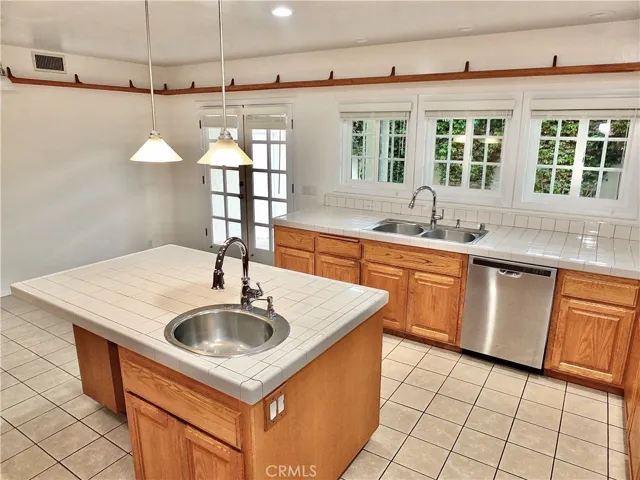 123 Corona Avenue, Long Beach, California 90803