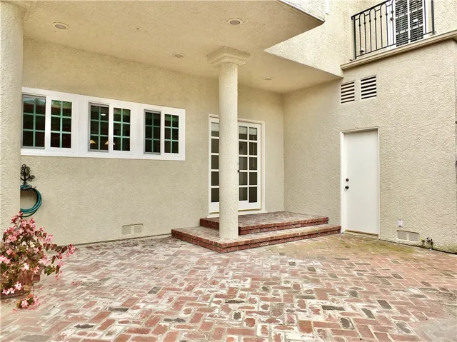 123 Corona Avenue, Long Beach, California 90803