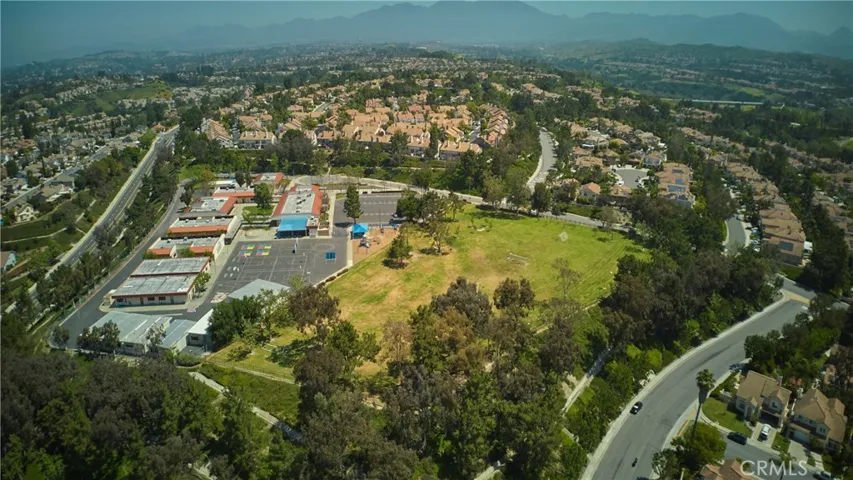 Bathgate elementary- walking distance