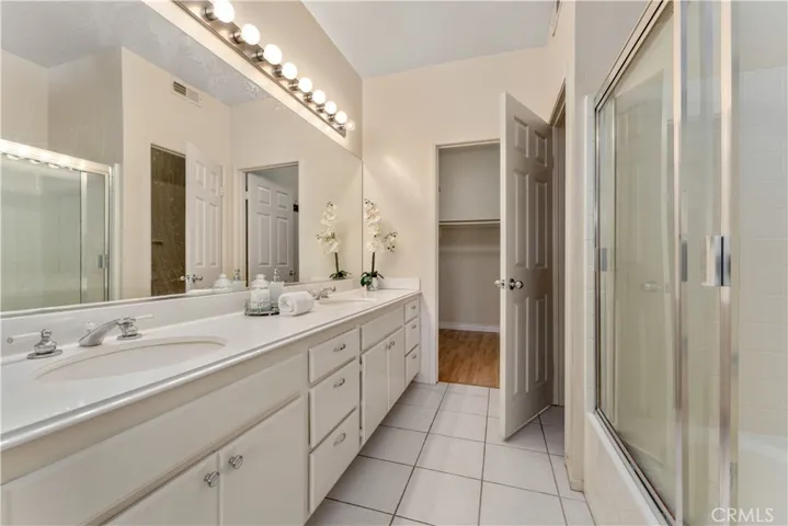 1050 S Rossano Way, Anaheim Hills, California 92808