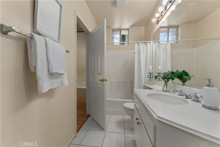 1050 S Rossano Way, Anaheim Hills, California 92808