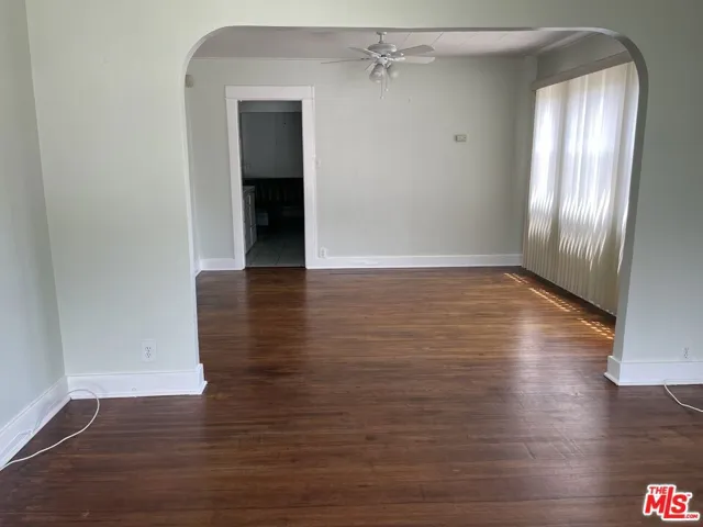 Living room dining room