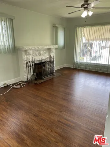 8704 Dalton Avenue, Los Angeles, California 90047