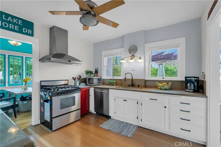 4989 Magnolia Avenue, Riverside, California 92506