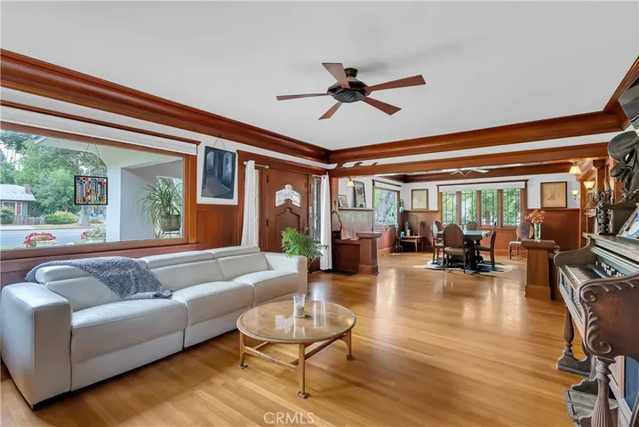 4989 Magnolia Avenue, Riverside, California 92506