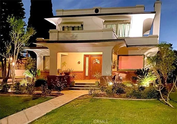 4989 Magnolia Avenue, Riverside, California 92506