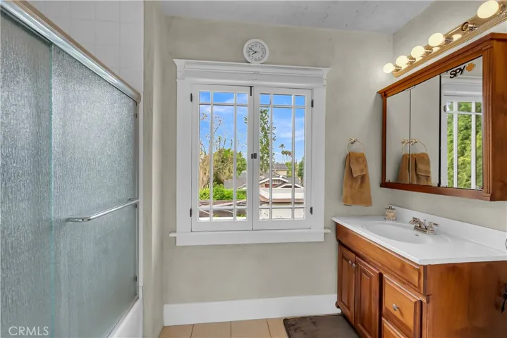 4989 Magnolia Avenue, Riverside, California 92506