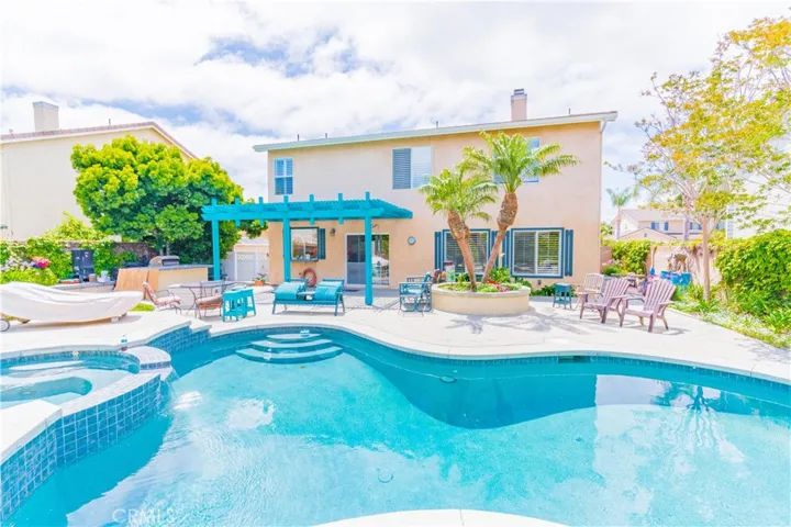8737 Sunbird Avenue, Fountain Valley, California 92708