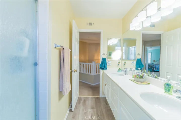 Upstairs Full Bath