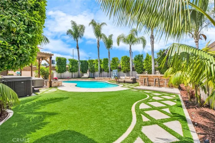 Block Walls with Lap Wood Privacy Walls & Fence Extensions, creating an Absolute Paradise for your Family and Guests