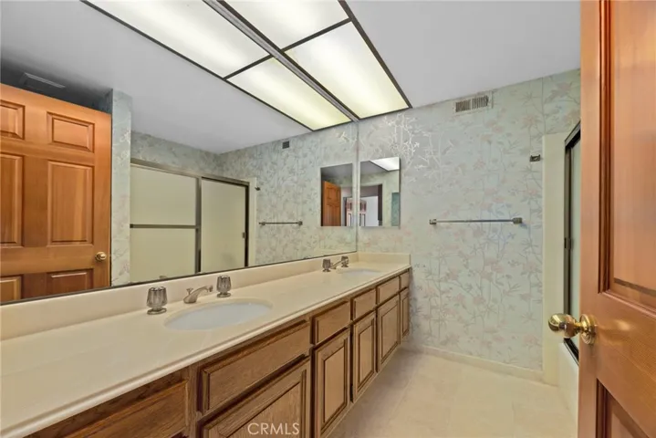 18232 Sandringham Court, Porter Ranch, California 91326