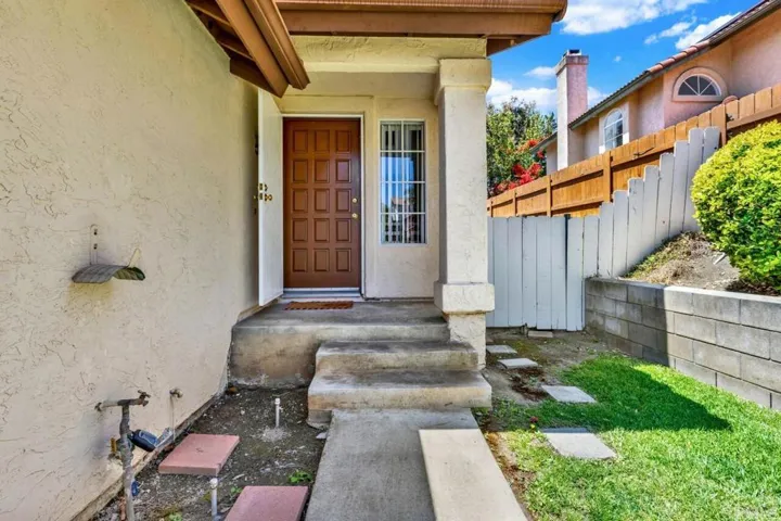 11985 Via Zapata, El Cajon, California 92019