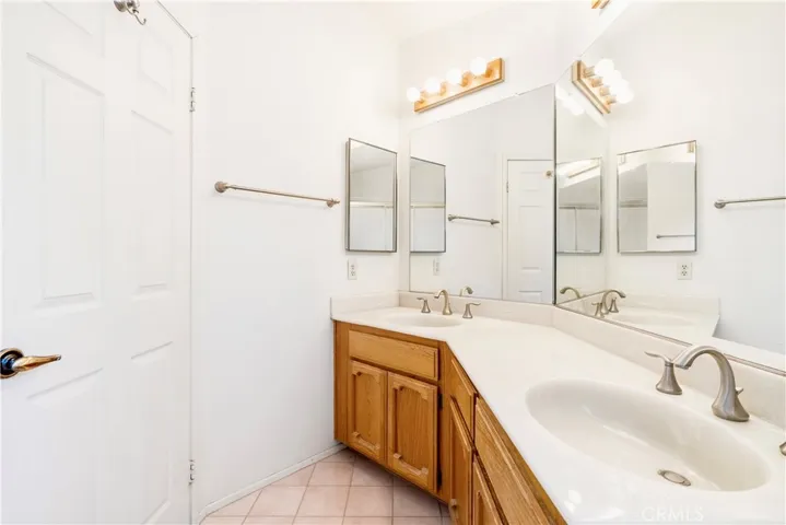 Double Sinks
