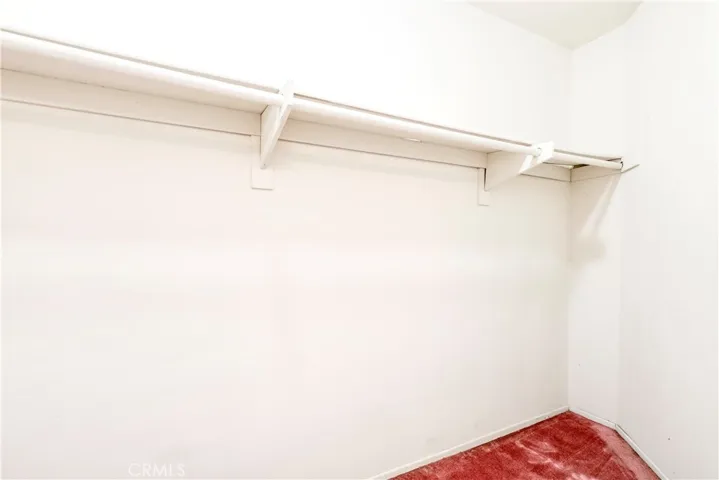 Walk in closet