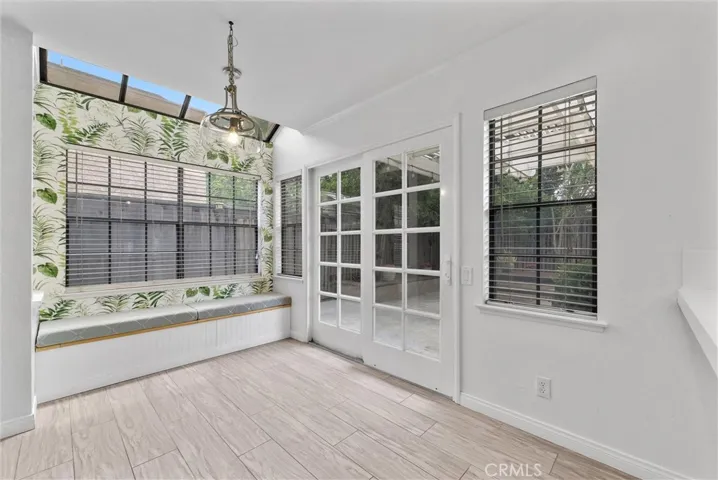 Dining Nook with Built-in Bench Seating