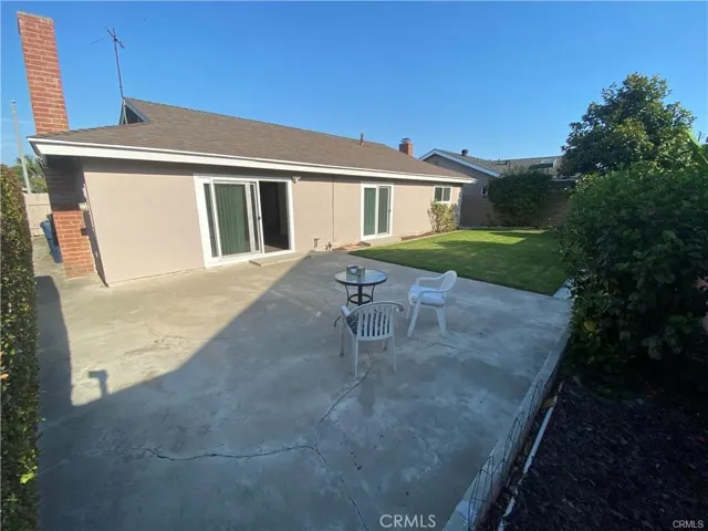 20711 Elizabeth Lane, Huntington Beach, California 92646