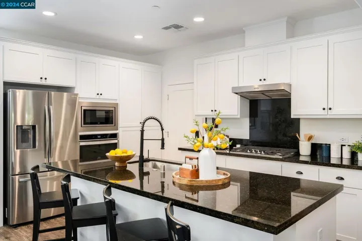 1454 S Barker St, Mountain House, California 95391