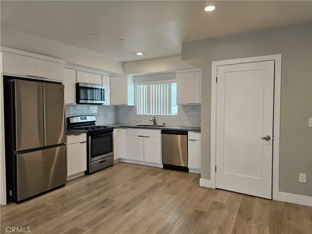 2729 La Brea Boulevard, Los Angeles, California 90016