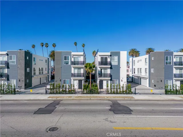 2729 La Brea Boulevard, Los Angeles, California 90016