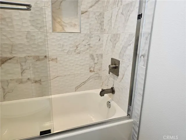 2729 La Brea Boulevard, Los Angeles, California 90016